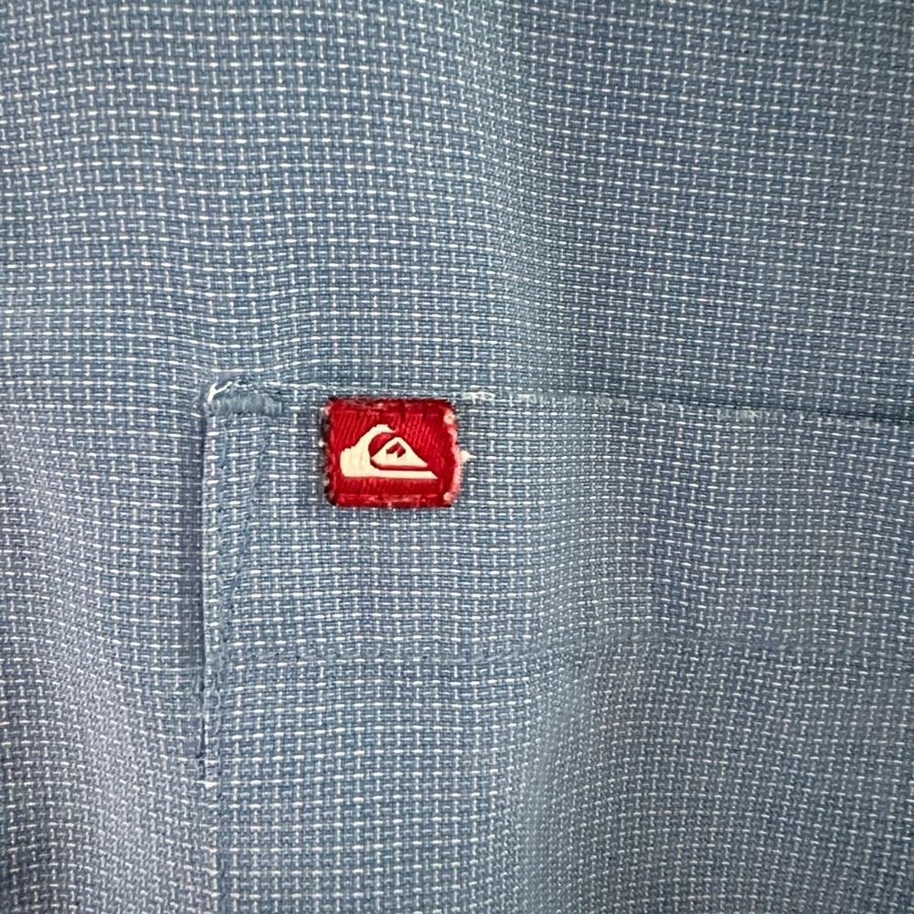 Quicksilver Collared Button Up Size M - Picture 4 of 4